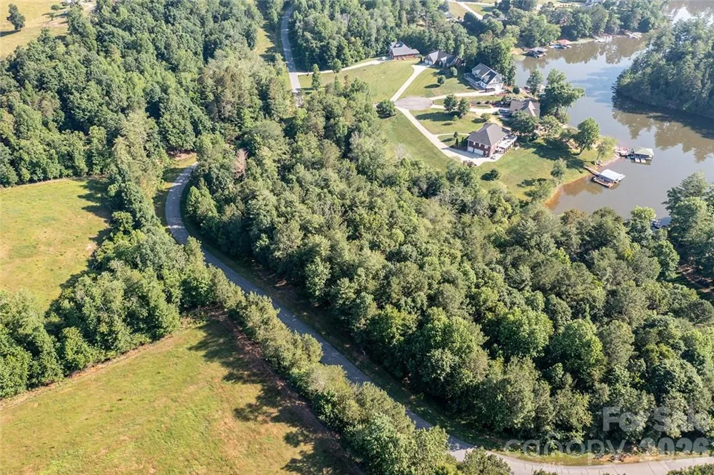 4856 Rio De Luna Drive #31,32, & 33 Hickory, NC 28601