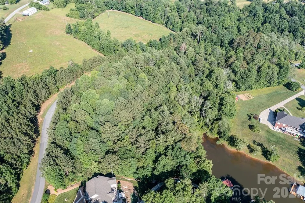4856 Rio De Luna Drive #31,32, & 33 Hickory, NC 28601