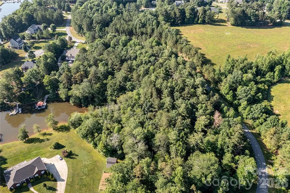 4856 Rio De Luna Drive #31,32, & 33 Hickory, NC 28601
