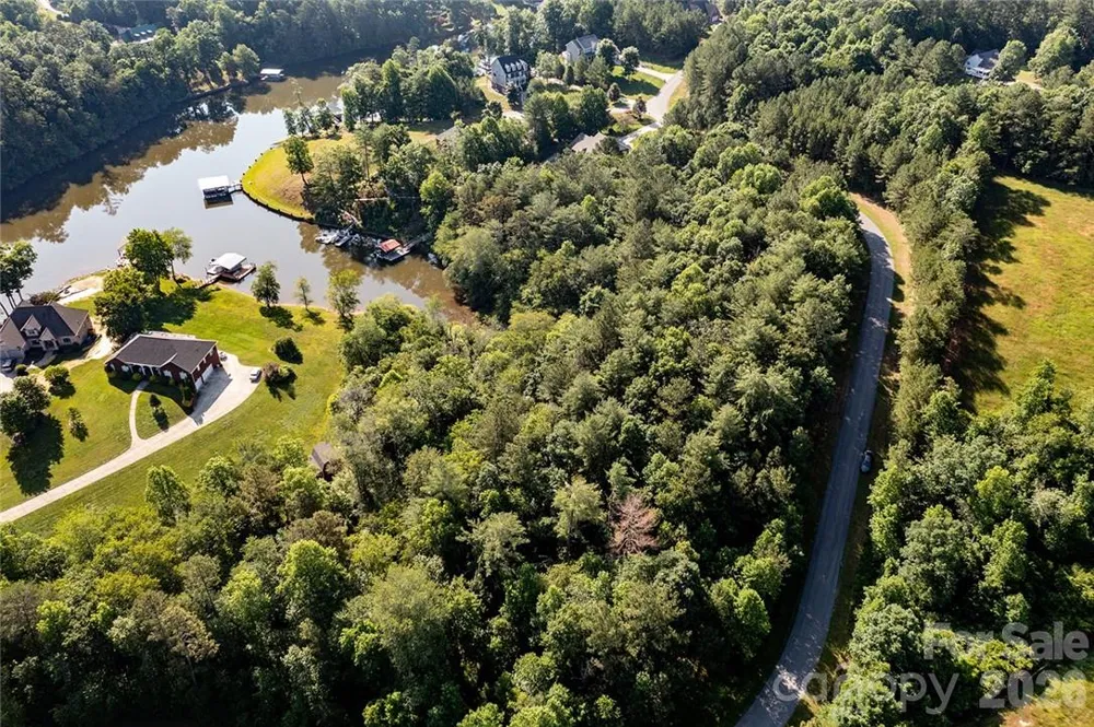 4856 Rio De Luna Drive #31,32, & 33 Hickory, NC 28601