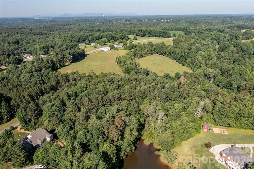 4856 Rio De Luna Drive #31,32, & 33 Hickory, NC 28601