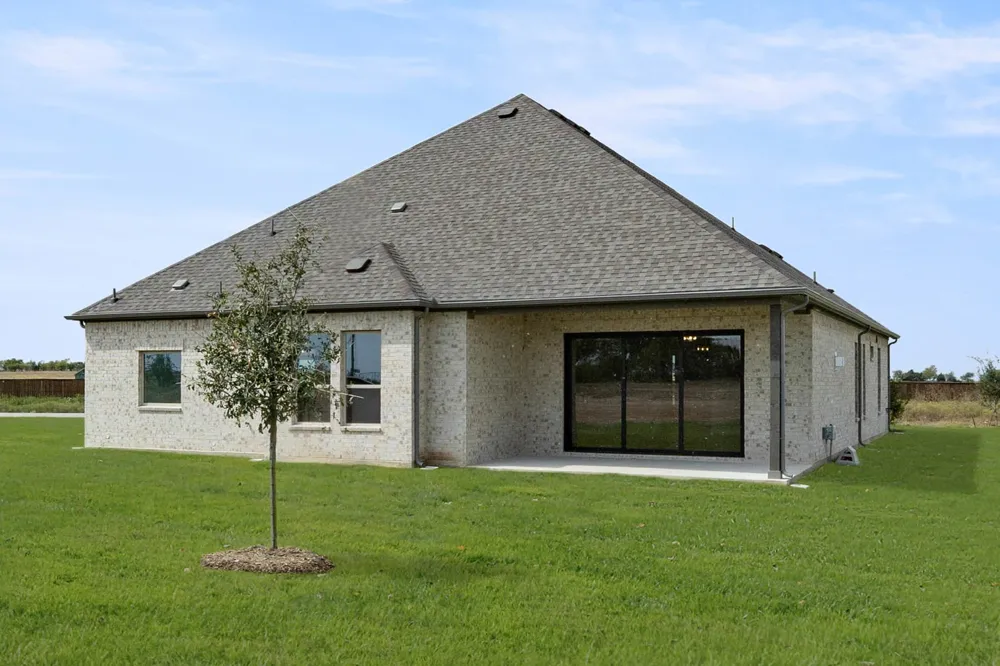124 Evanston Court Rhome, TX 76078