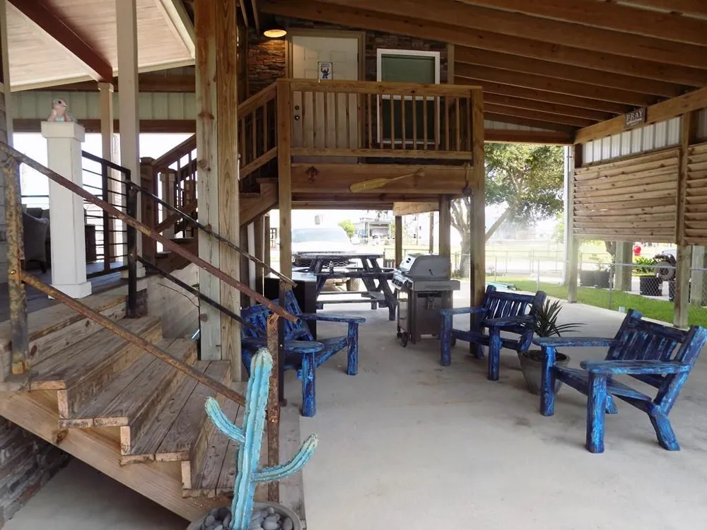 638 County Road 209 Sargent, TX 77414