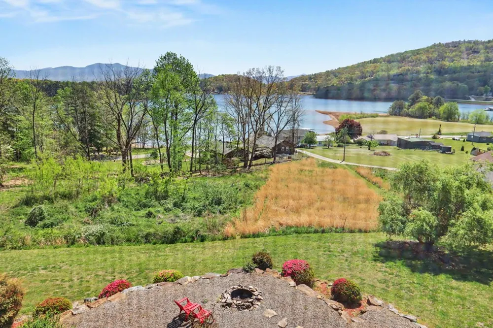 1930 Lakeview Summit Drive Young Harris, GA 30582