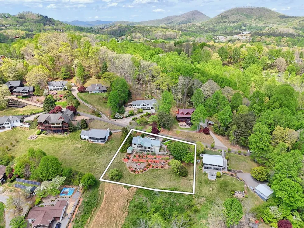 1930 Lakeview Summit Drive Young Harris, GA 30582