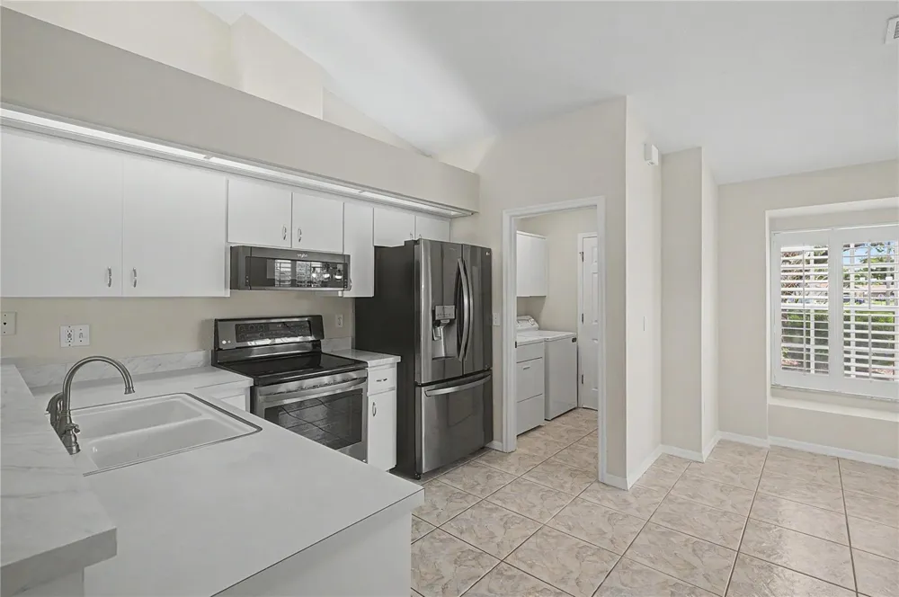 6208 HUNTINGTON DRIVE Zephyrhills, FL 33542