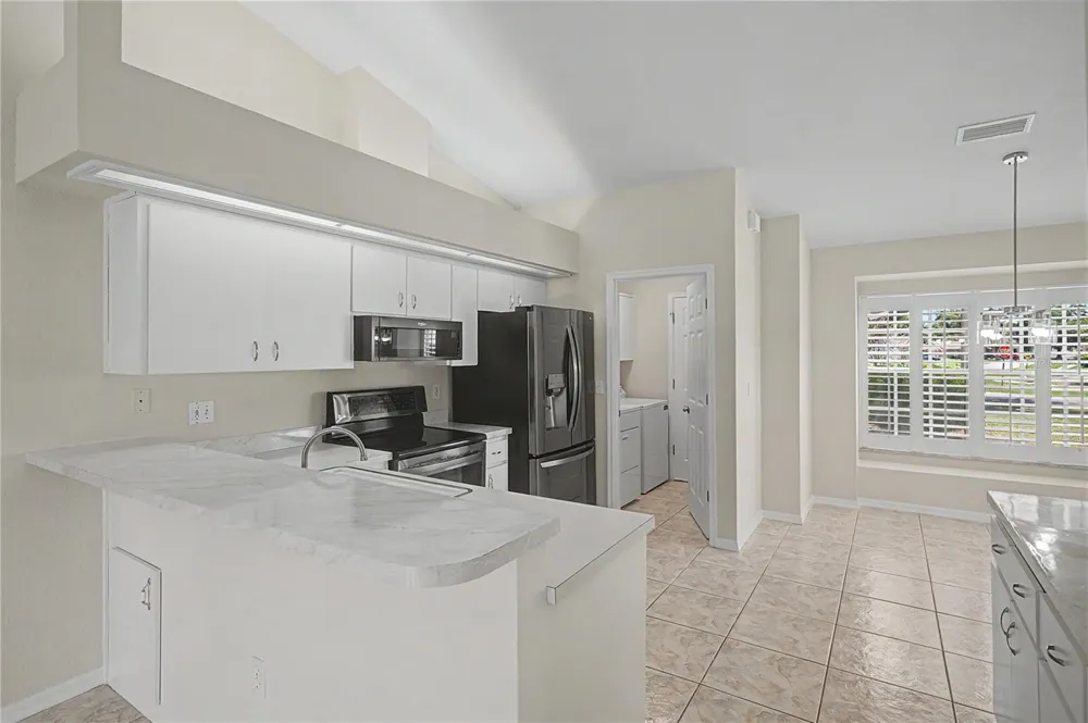 6208 HUNTINGTON DRIVE Zephyrhills, FL 33542