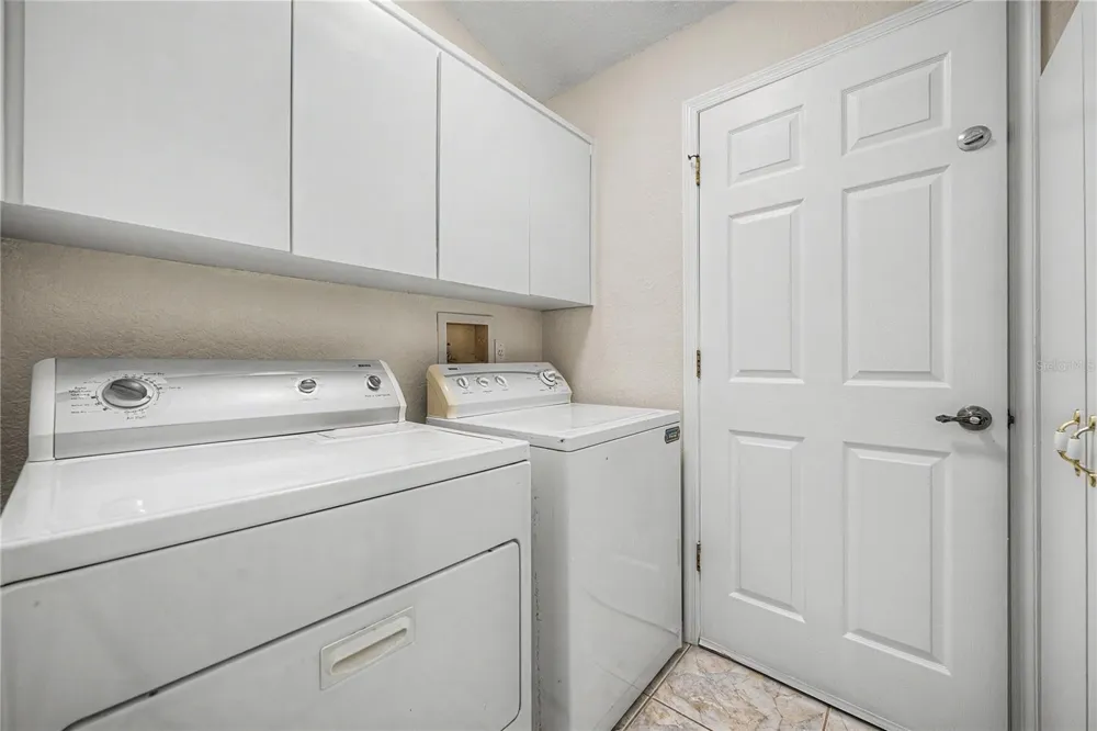 6208 HUNTINGTON DRIVE Zephyrhills, FL 33542