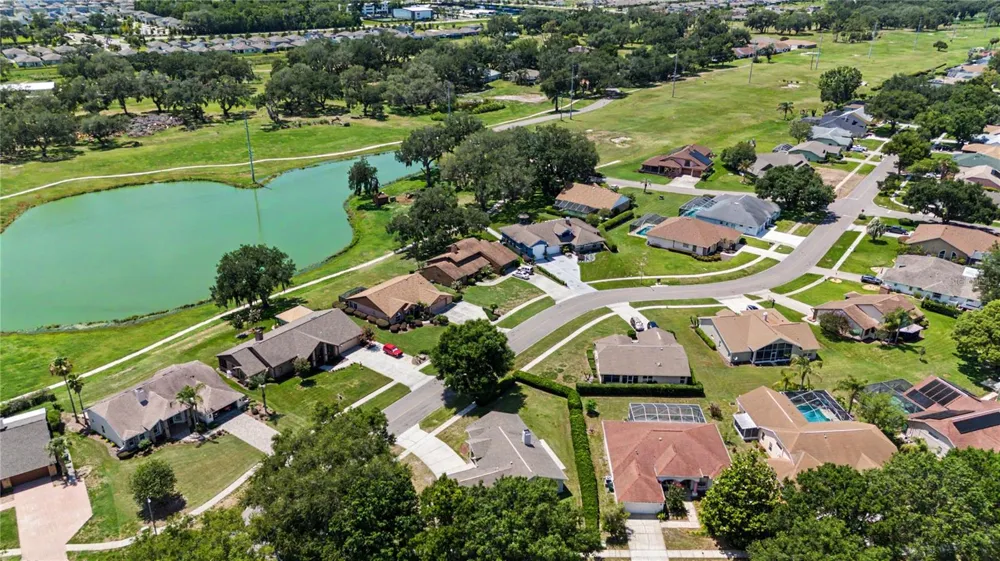 6208 HUNTINGTON DRIVE Zephyrhills, FL 33542