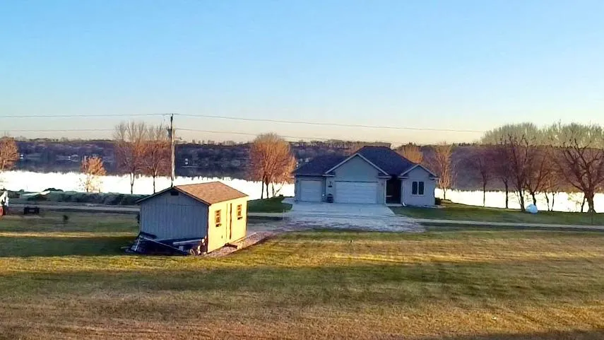 83987 Ridge Creek Dr Clinton, MN 56278