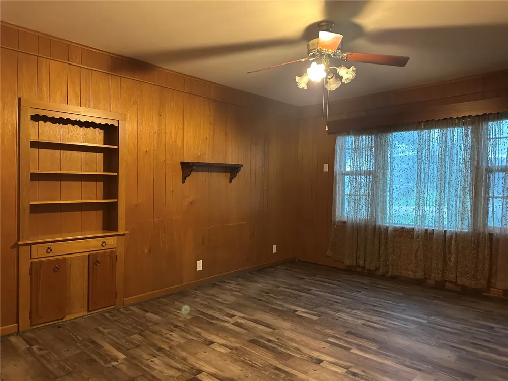 604 Harrel Avenue Bynum, TX 76631