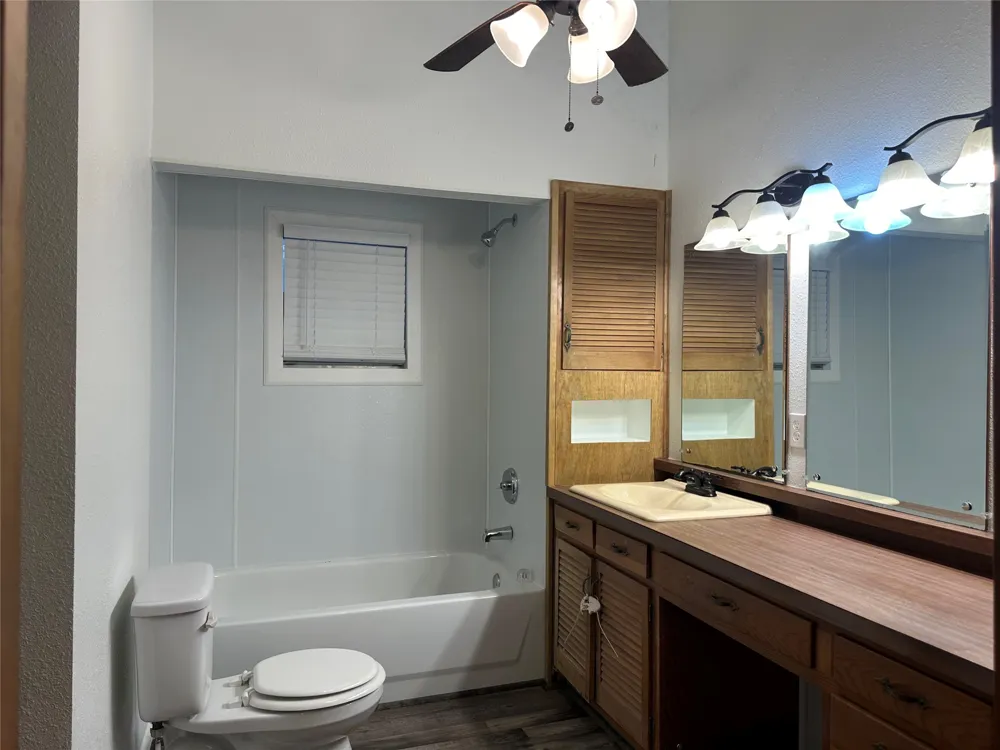604 Harrel Avenue Bynum, TX 76631