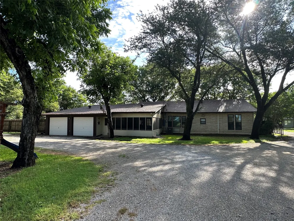 604 Harrel Avenue Bynum, TX 76631