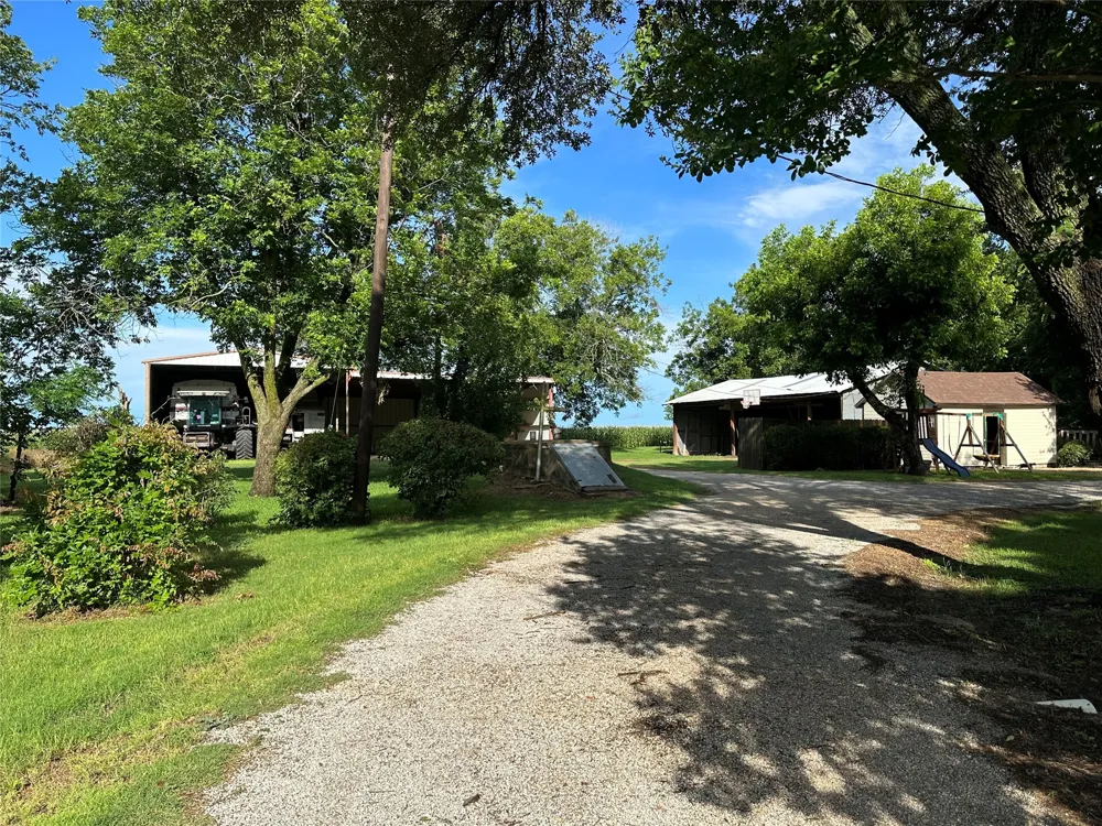 604 Harrel Avenue Bynum, TX 76631