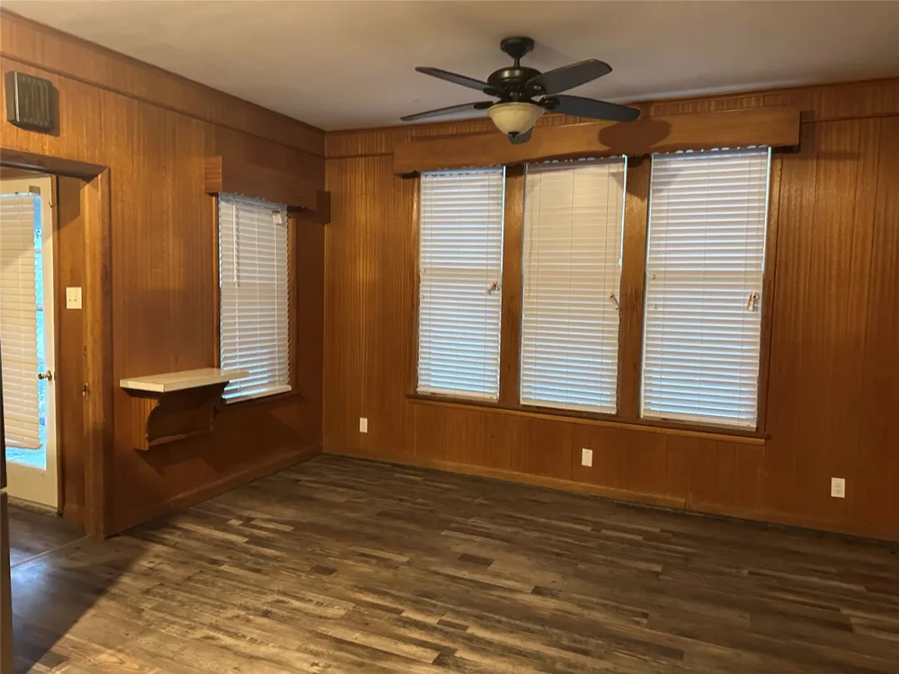 604 Harrel Avenue Bynum, TX 76631