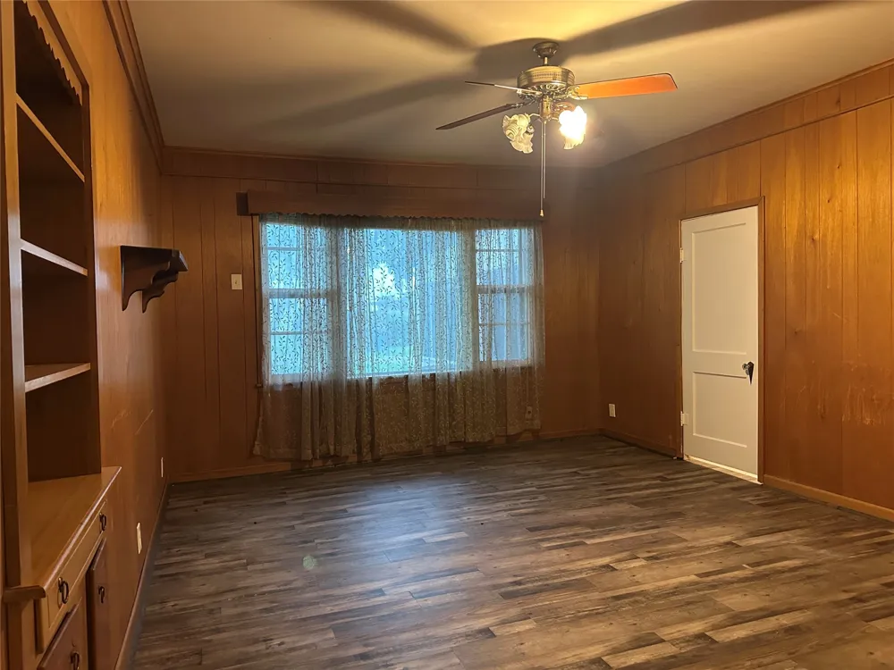 604 Harrel Avenue Bynum, TX 76631