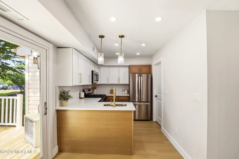 273 Edgeware Court Franklin, NJ 08873