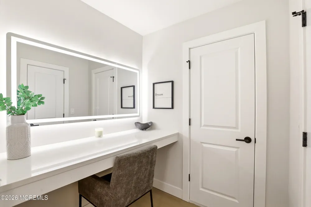 273 Edgeware Court Franklin, NJ 08873