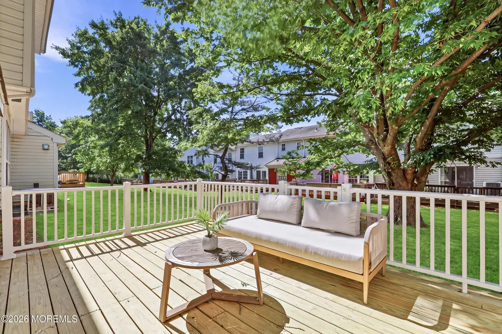 273 Edgeware Court Franklin, NJ 08873
