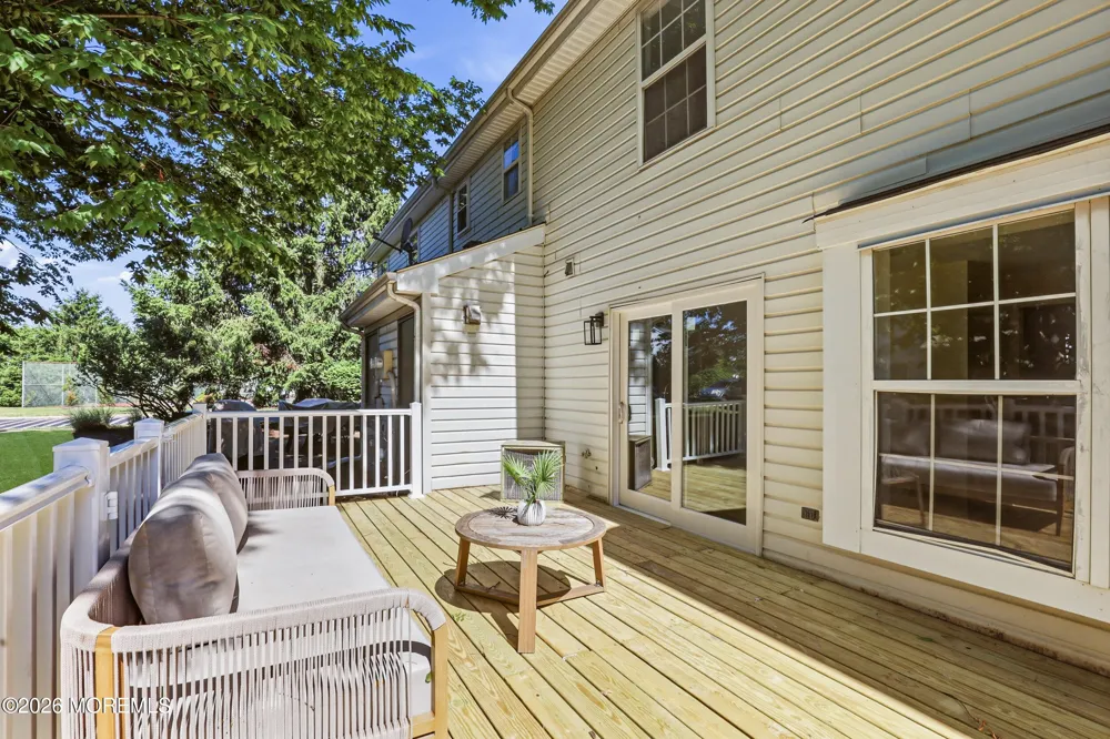 273 Edgeware Court Franklin, NJ 08873