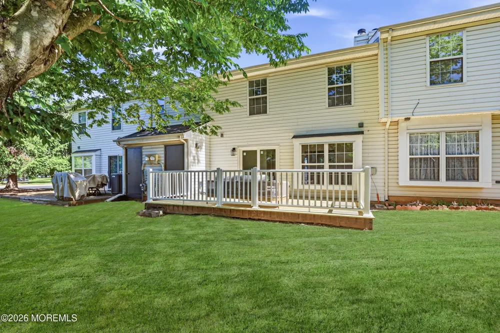 273 Edgeware Court Franklin, NJ 08873
