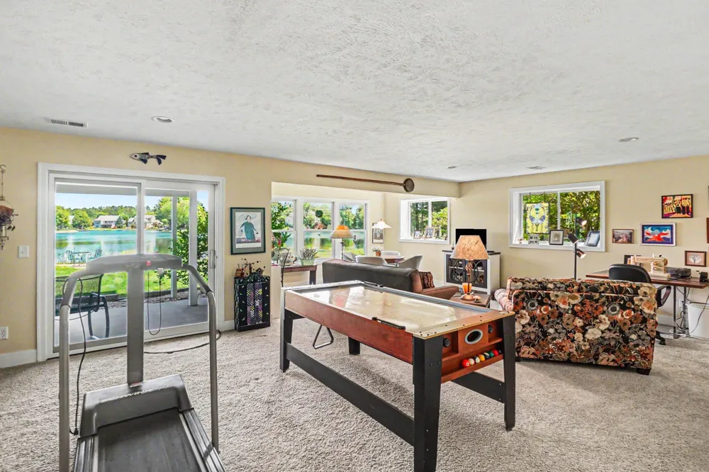 6852 Westshire Drive Norton Shores City, MI 49444