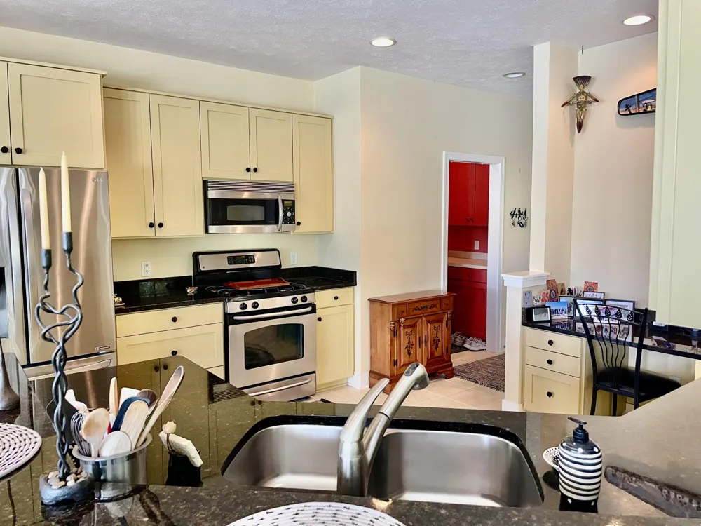 6852 Westshire Drive Norton Shores City, MI 49444
