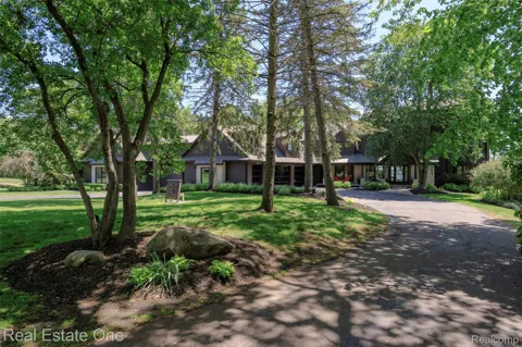 7689 Deerhill Drive