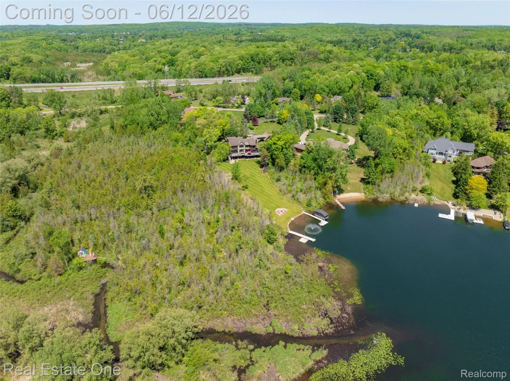 7689 Deerhill Drive Clarkston City, MI 48346