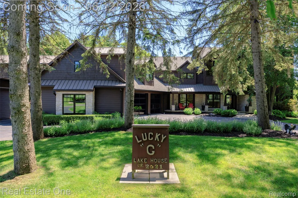 7689 Deerhill Drive Clarkston City, MI 48346