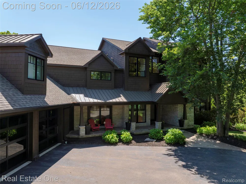 7689 Deerhill Drive Clarkston City, MI 48346