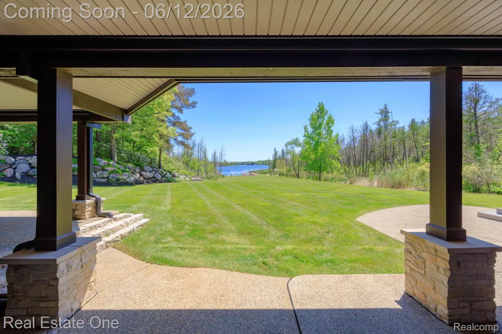 7689 Deerhill Drive Clarkston City, MI 48346
