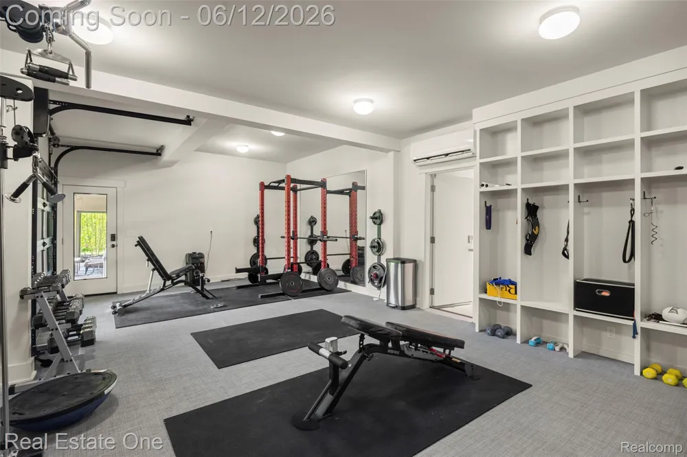 7689 Deerhill Drive Clarkston City, MI 48346