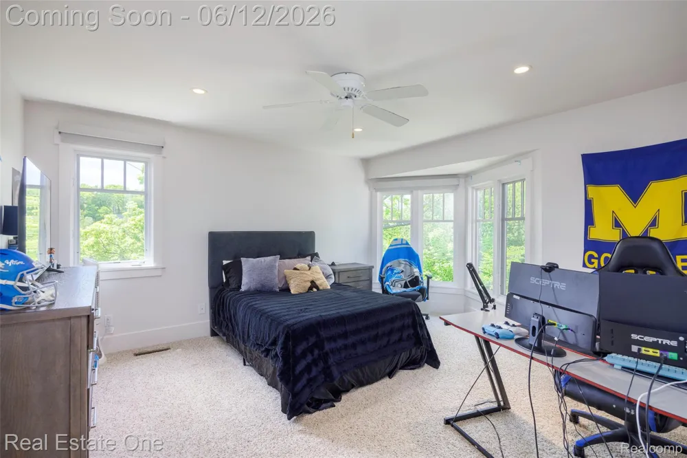 7689 Deerhill Drive Clarkston City, MI 48346