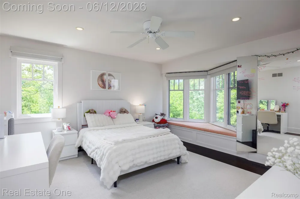 7689 Deerhill Drive Clarkston City, MI 48346