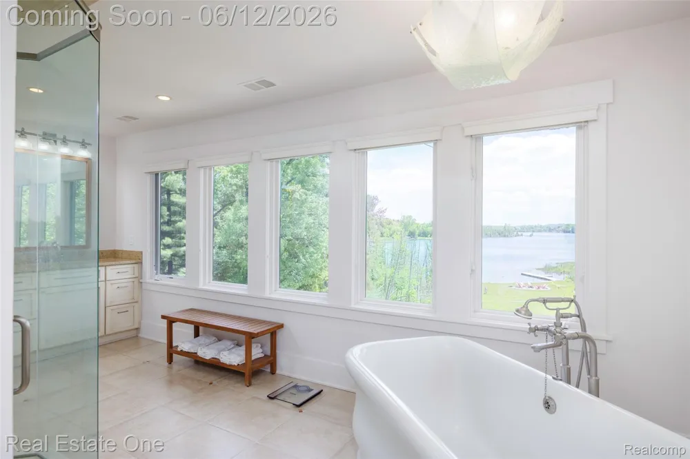 7689 Deerhill Drive Clarkston City, MI 48346