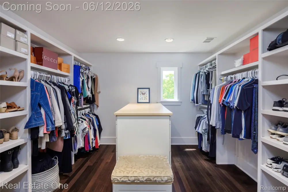 7689 Deerhill Drive Clarkston City, MI 48346