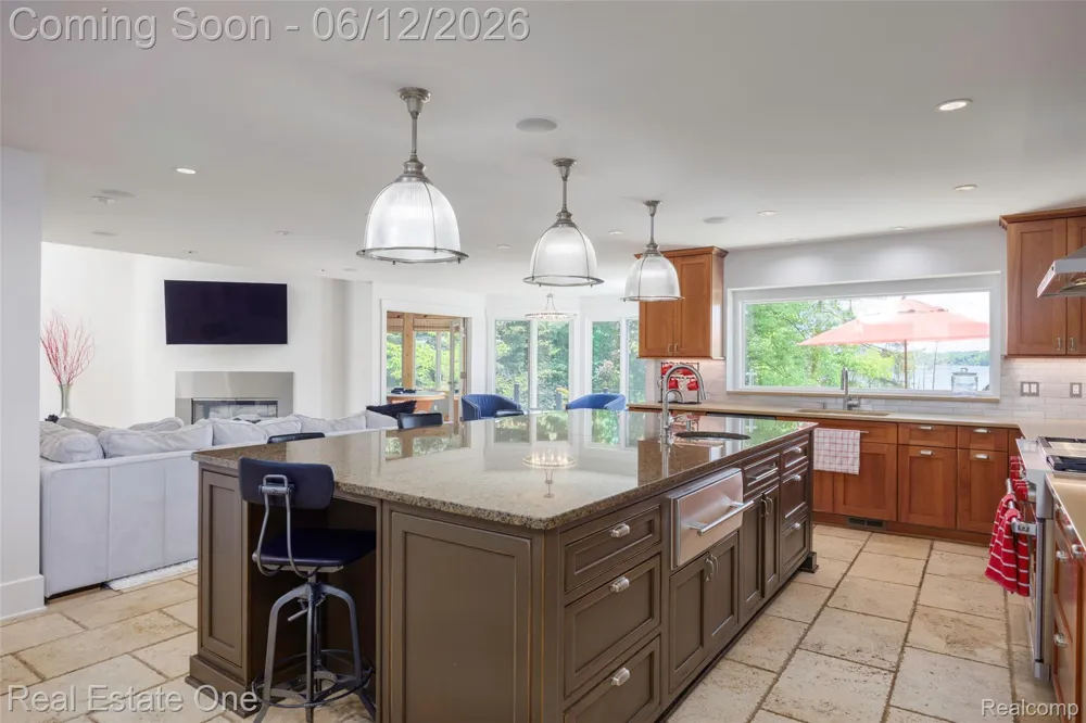 7689 Deerhill Drive Clarkston City, MI 48346