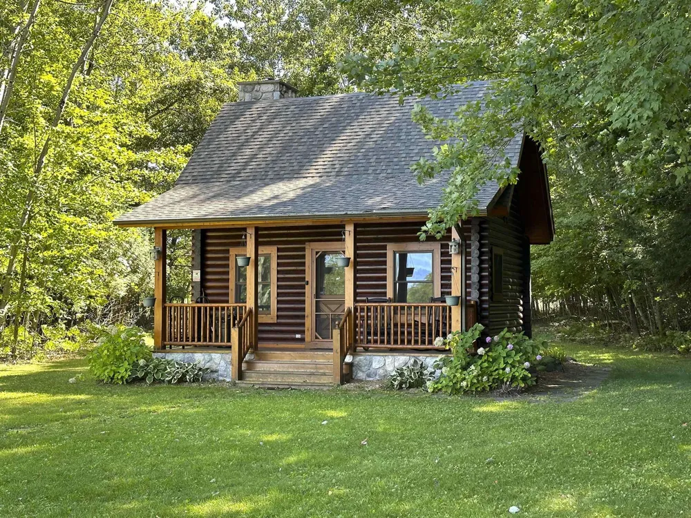 3900 Swaney Road Peninsula Township, MI 49686