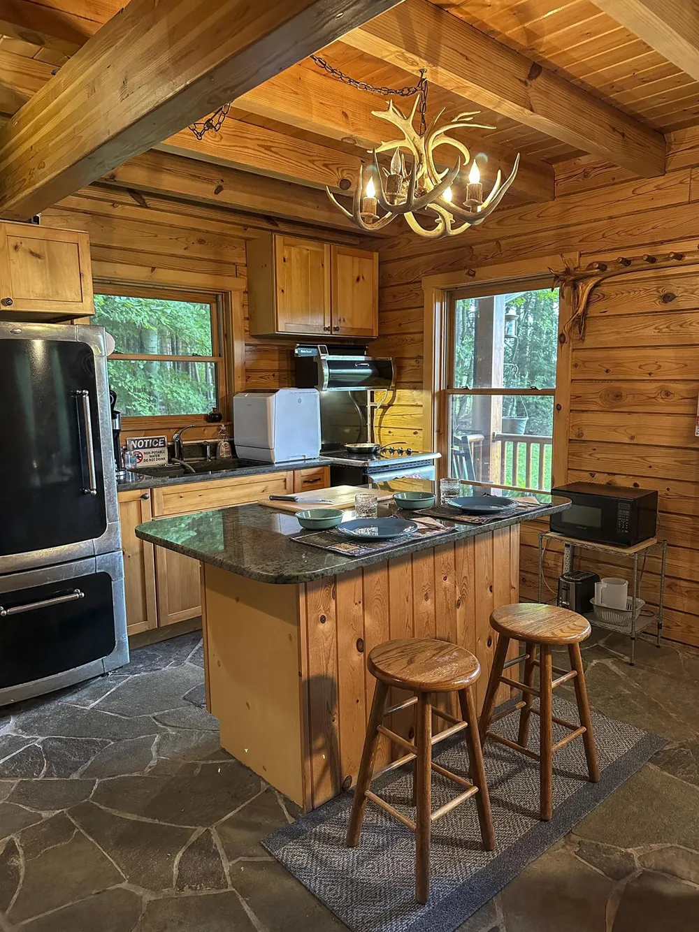 3900 Swaney Road Peninsula Township, MI 49686