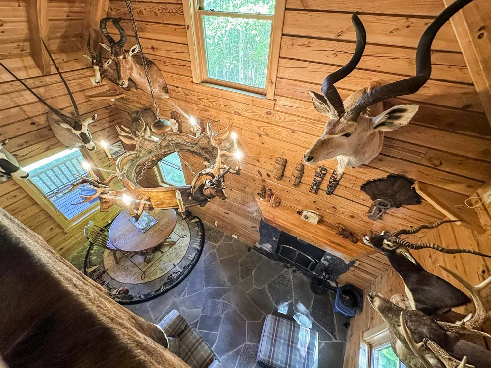 3900 Swaney Road Peninsula Township, MI 49686