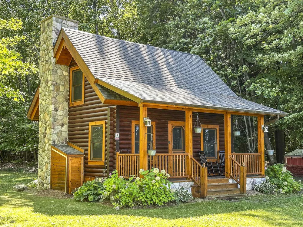 3900 Swaney Road Peninsula Township, MI 49686
