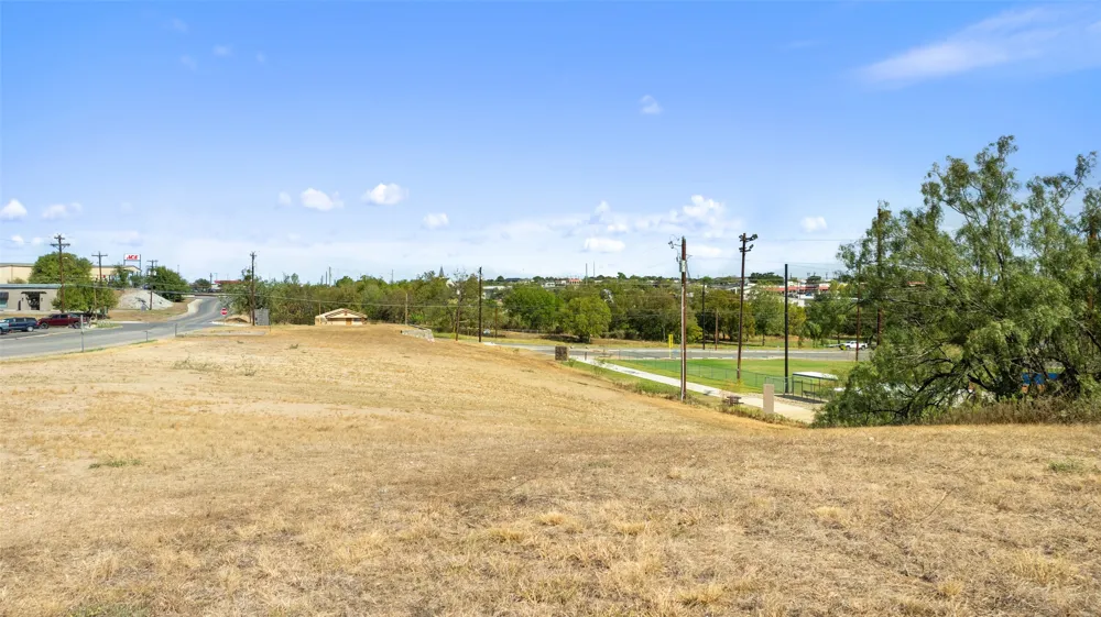 711 Avenue N Marble Falls, TX 78654