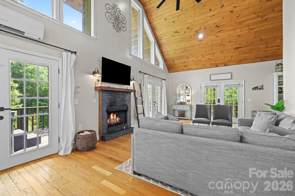 576 Grizzly Ridge Bryson City, NC 28713
