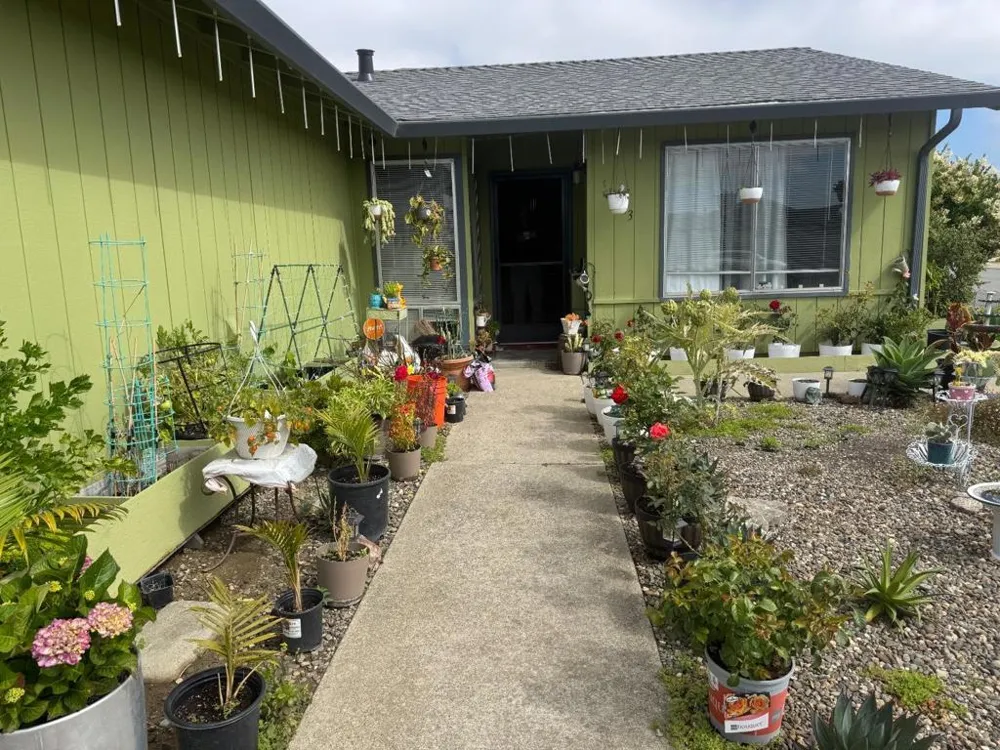 623 Delta Way Watsonville, CA 95076