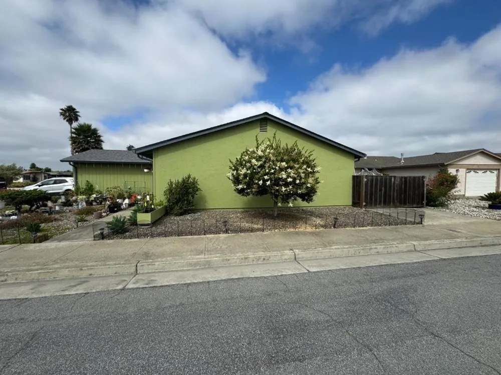 623 Delta Way Watsonville, CA 95076