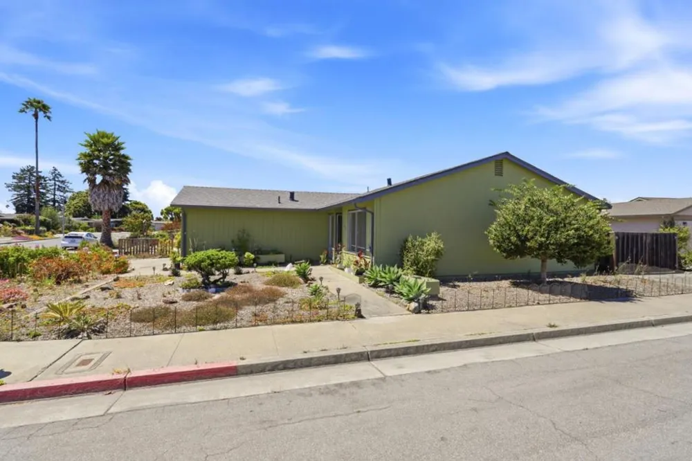 623 Delta Way Watsonville, CA 95076