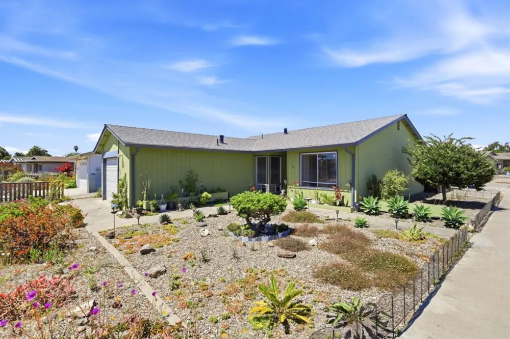623 Delta Way Watsonville, CA 95076