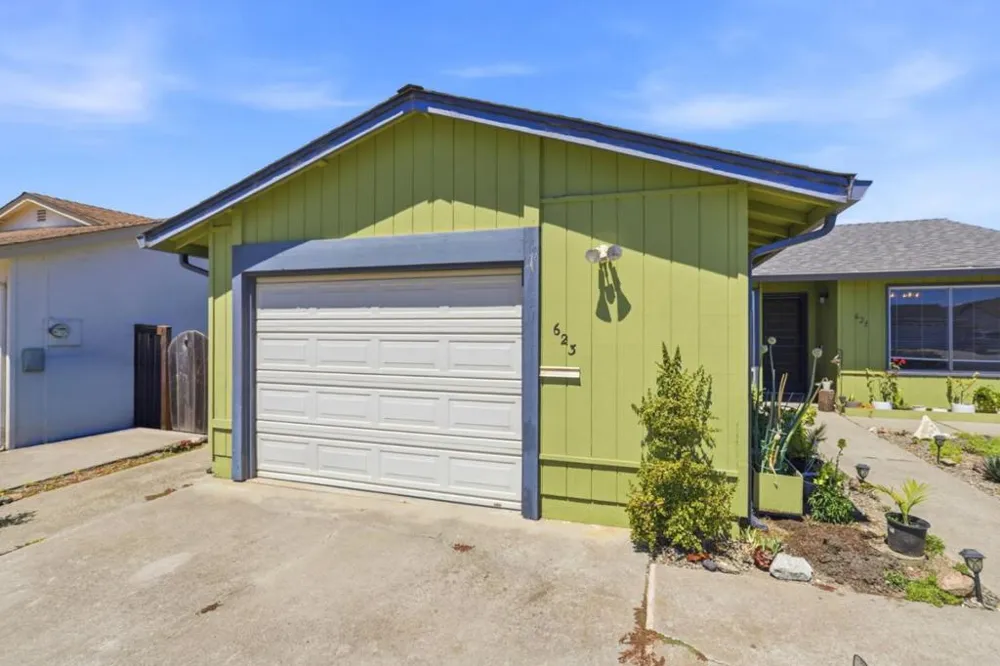 623 Delta Way Watsonville, CA 95076