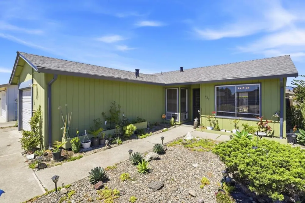 623 Delta Way Watsonville, CA 95076